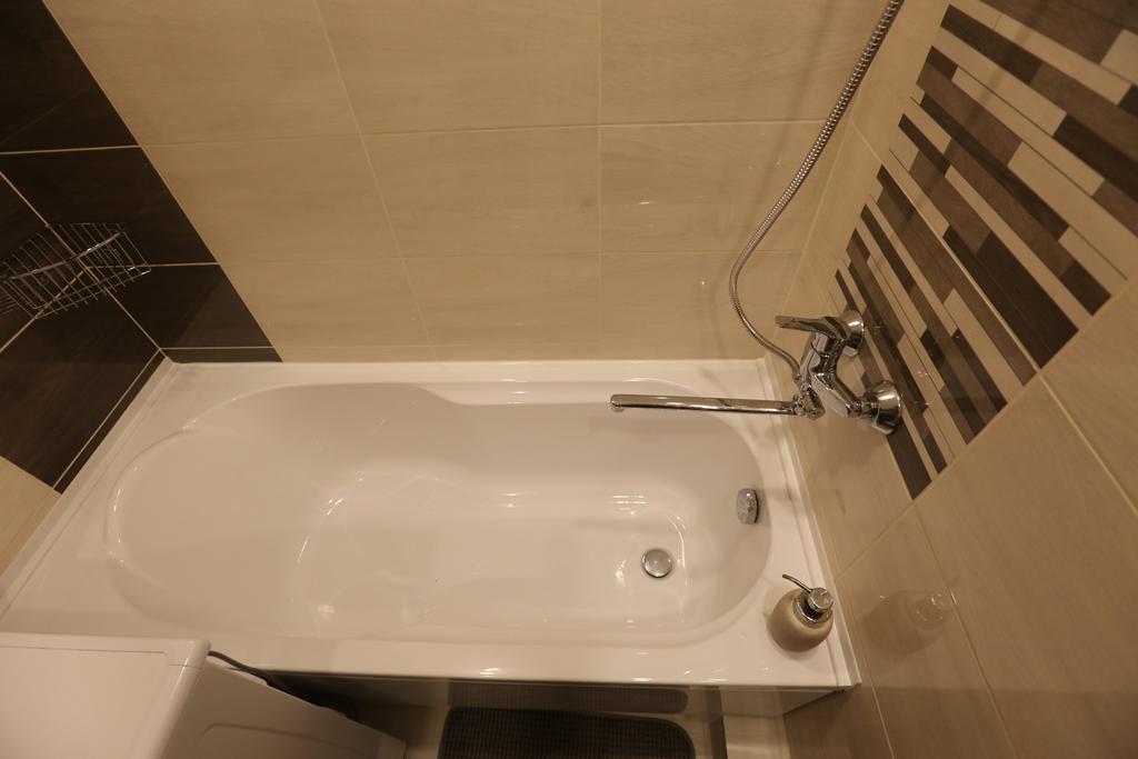 Modern 2 Rooms Apartment Kaunas Exterior photo